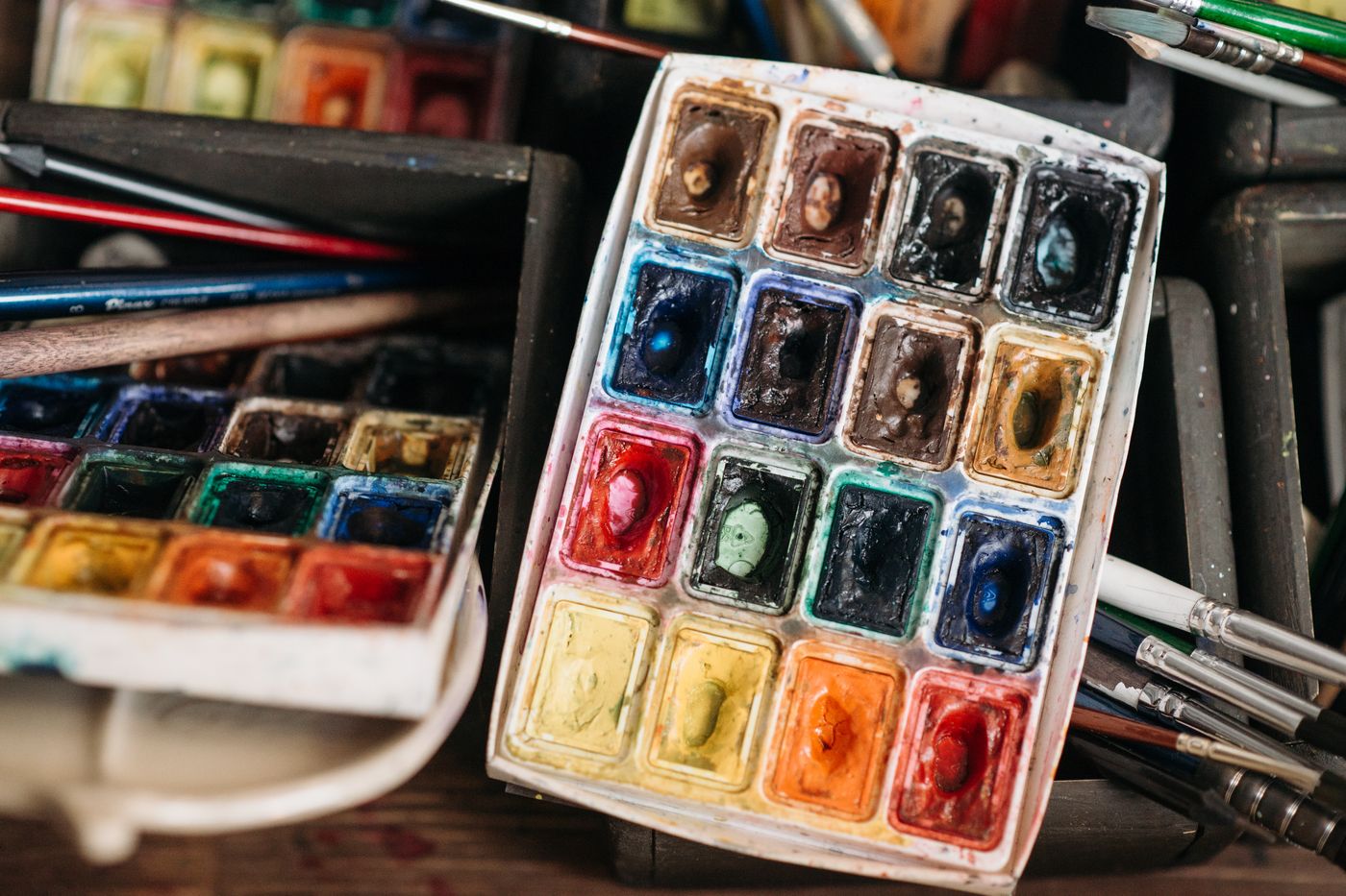 Watercolor paint set